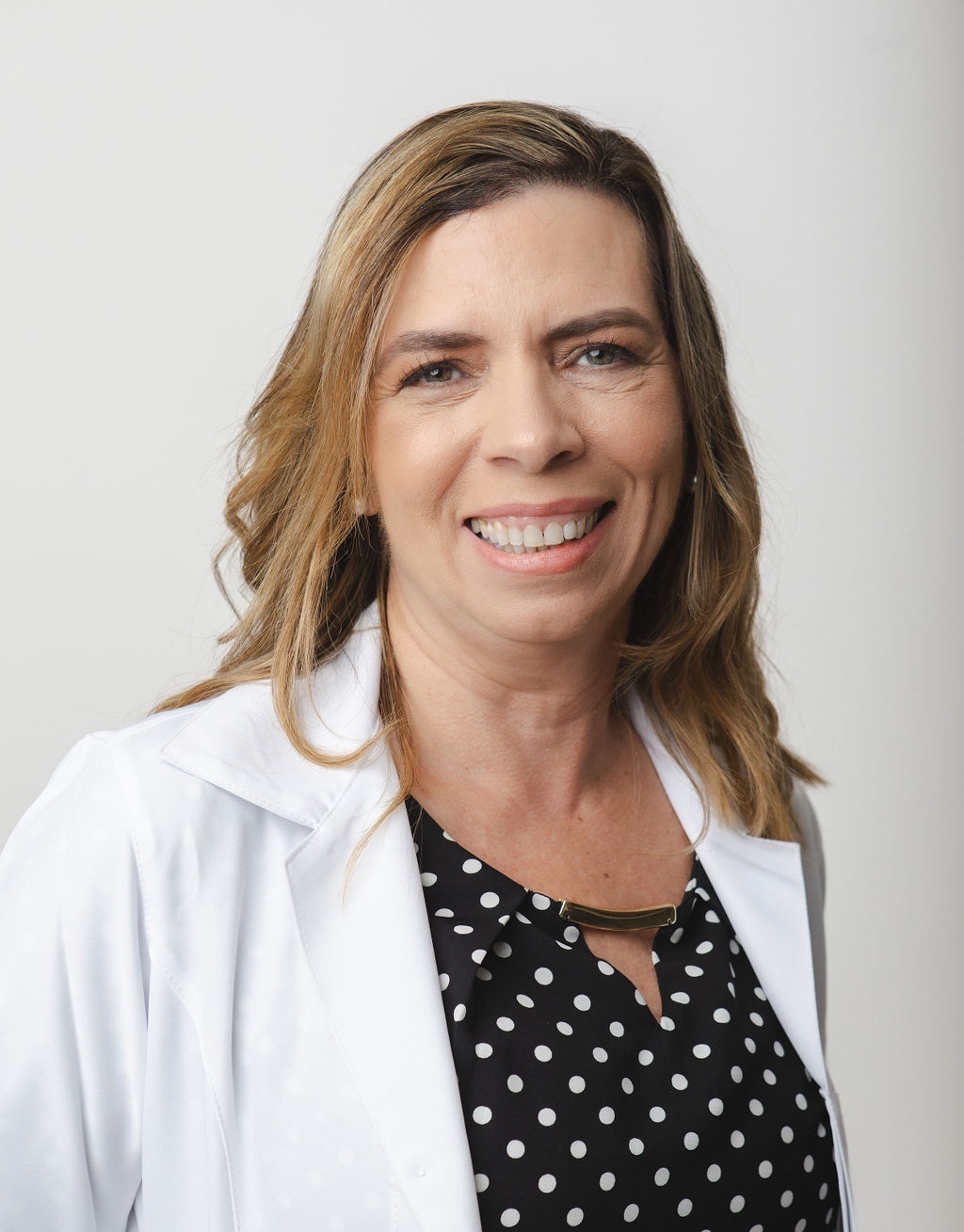 Dra. Adriana Lira